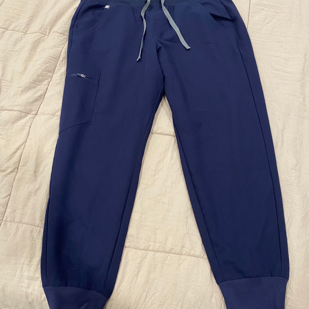 Navy Figs